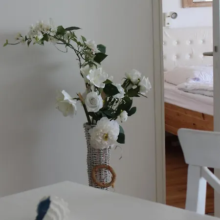 Zum Wohlfuehlen Fuer Max 5 Erwachsene Und 1 Kind, Schwimmbad Vor Der Tuer, Tiere Erlaubt