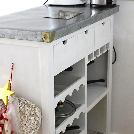 דירה Zum Wohlfuehlen Fuer Max 5 Erwachsene Und 1 Kind, Schwimmbad Vor Der Tuer, Tiere Erlaubt