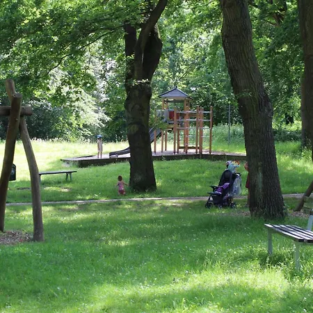 Zum Wohlfuehlen Fuer Max 5 Erwachsene Und 1 Kind, Schwimmbad Vor Der Tuer, Tiere Erlaubt דירה