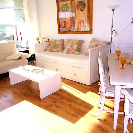 Zum Wohlfuehlen Fuer Max 5 Erwachsene Und 1 Kind, Schwimmbad Vor Der Tuer, Tiere Erlaubt *